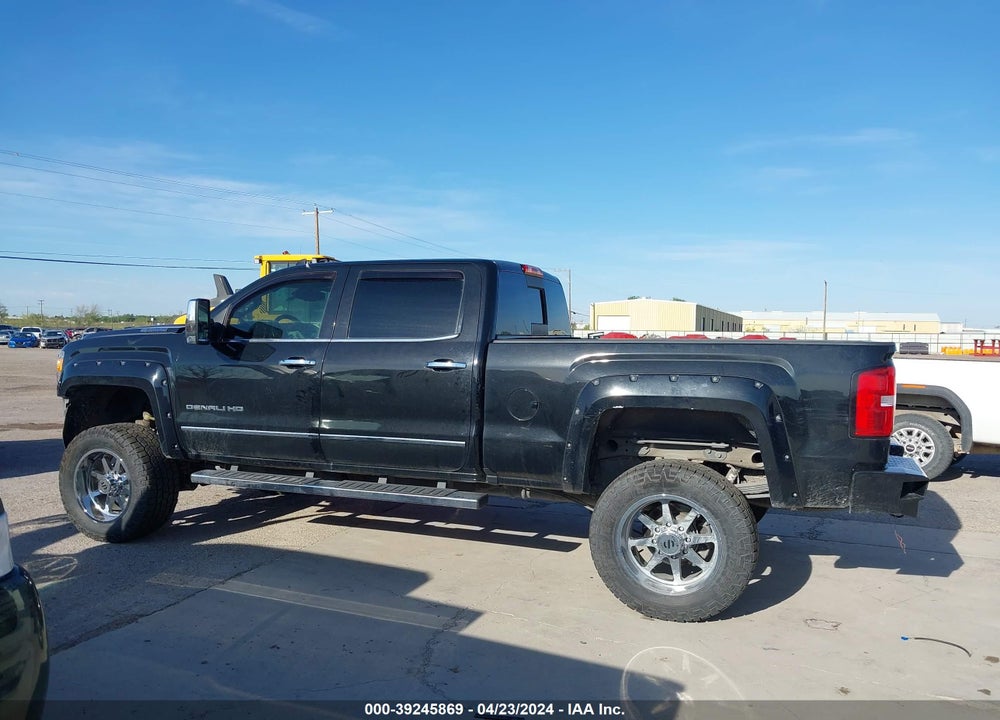 2019 GMC SIERRA 2500HD DENALI VIN: 1GT12SEY2KF136638
