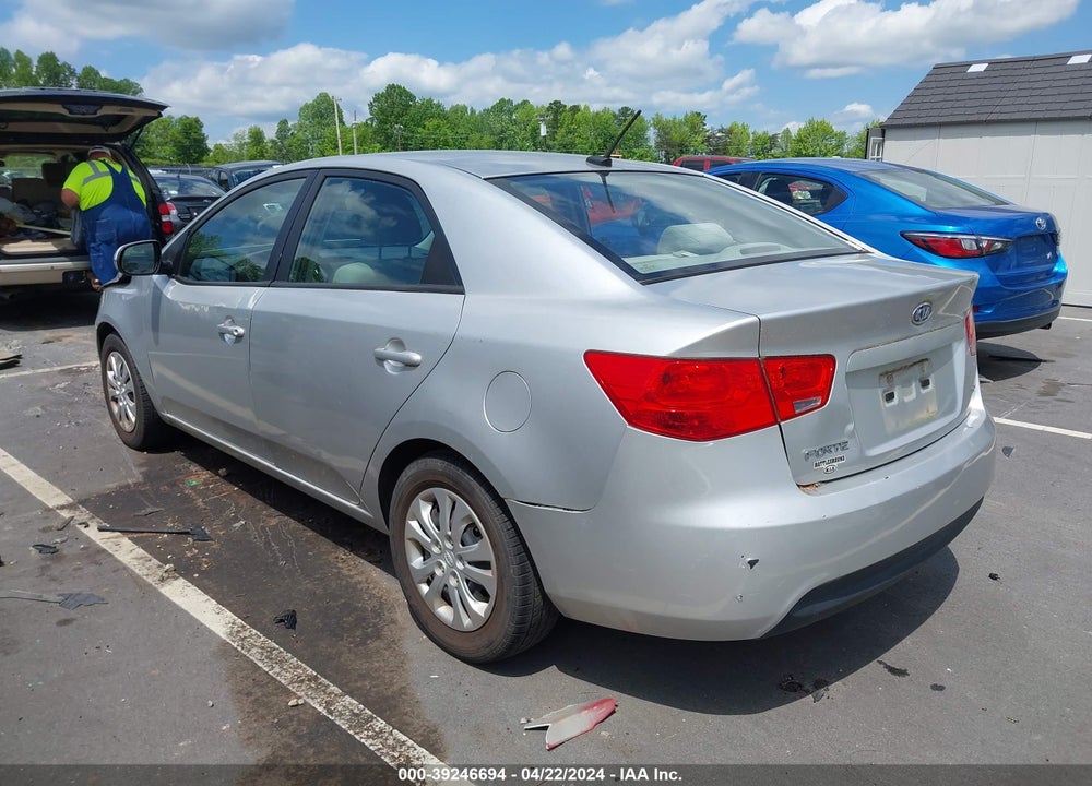 2011 KIA FORTE EX VIN: KNAFU4A24B5420336