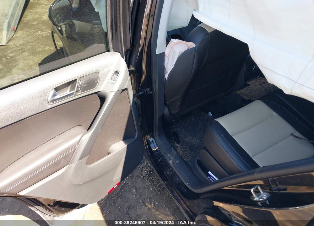 2017 VOLKSWAGEN TIGUAN 2.0T S VIN: WVGBV7AX4HW510239