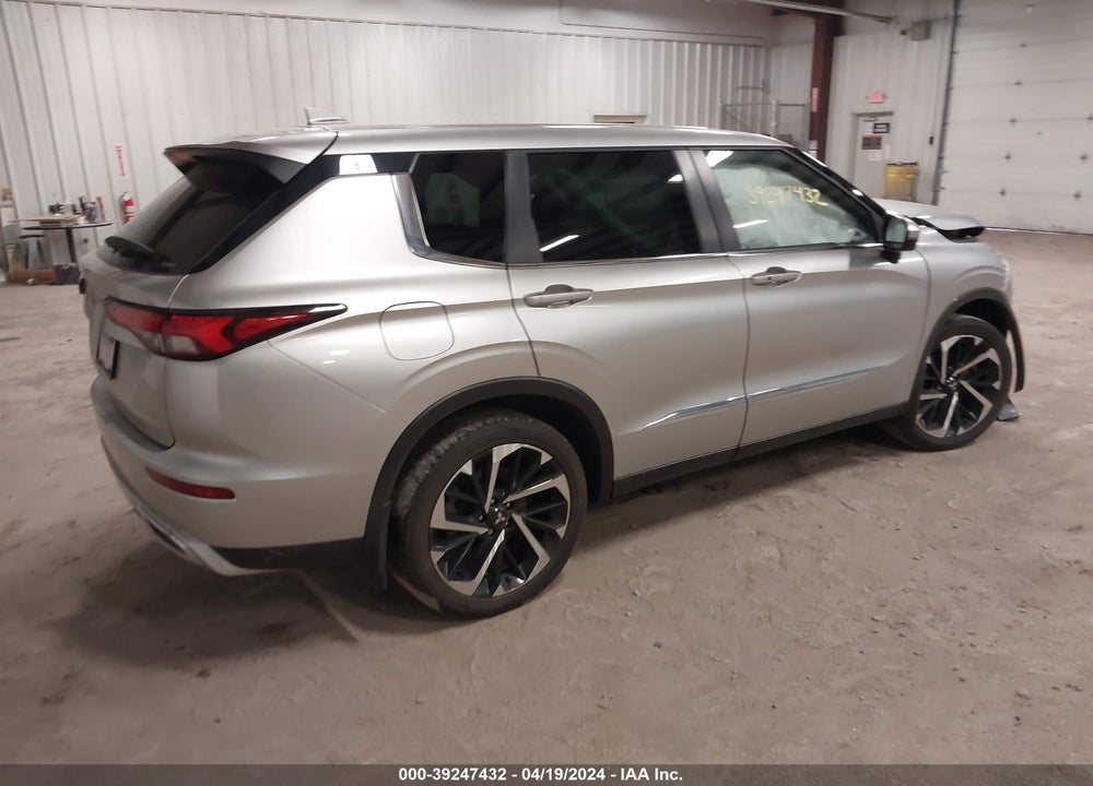 2022 MITSUBISHI OUTLANDER BLACK EDITION S-AWC/SE 2.5 S-AWC/SE LAUNCH EDITION S-AWC VIN: JA4J4UA82NZ050965
