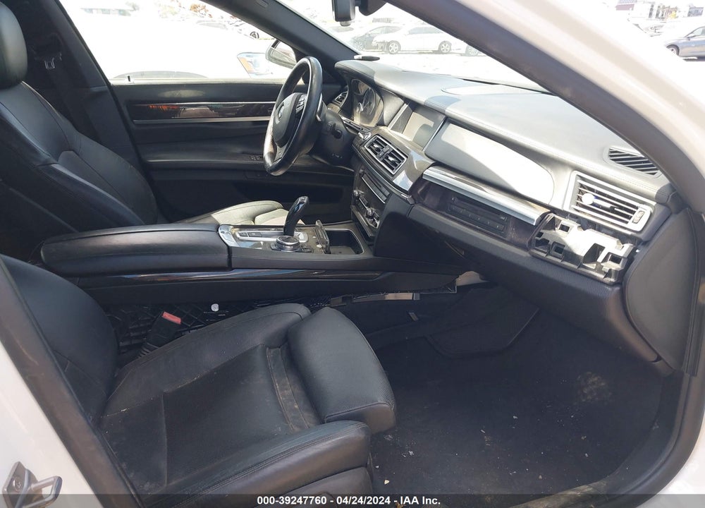 2013 BMW 750LI VIN: WBAYE8C56DD133738