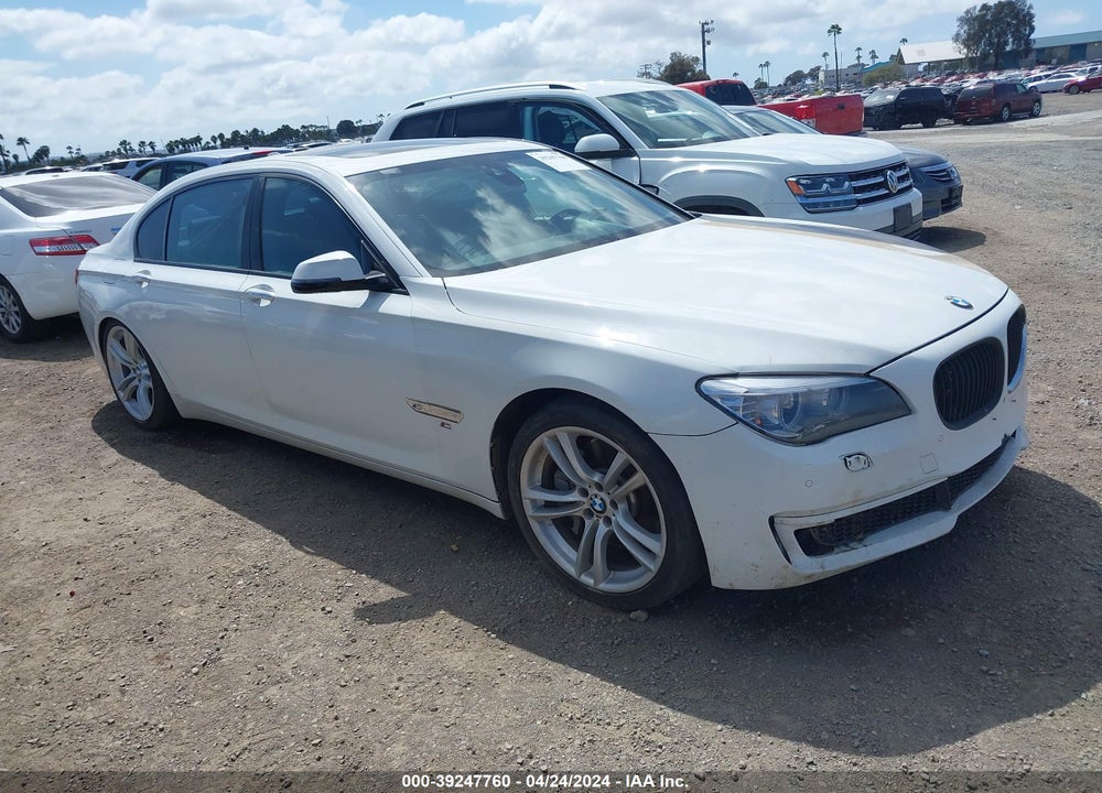 2013 BMW 750LI VIN: WBAYE8C56DD133738