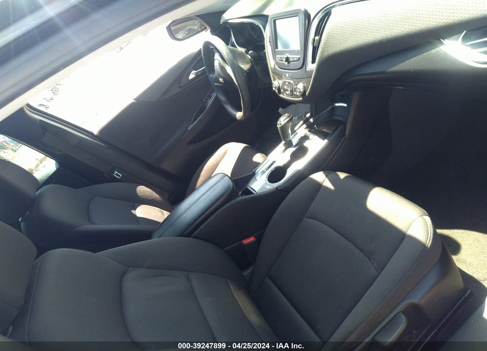 2018 CHEVROLET MALIBU LT VIN: 1G1ZD5ST5JF172211