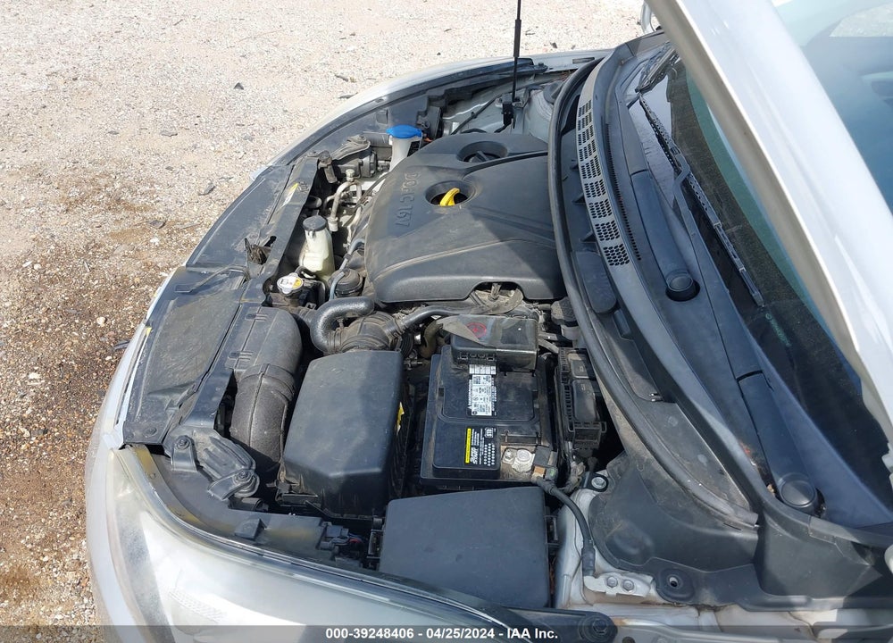 2015 HYUNDAI ELANTRA SE VIN: 5NPDH4AE5FH561141