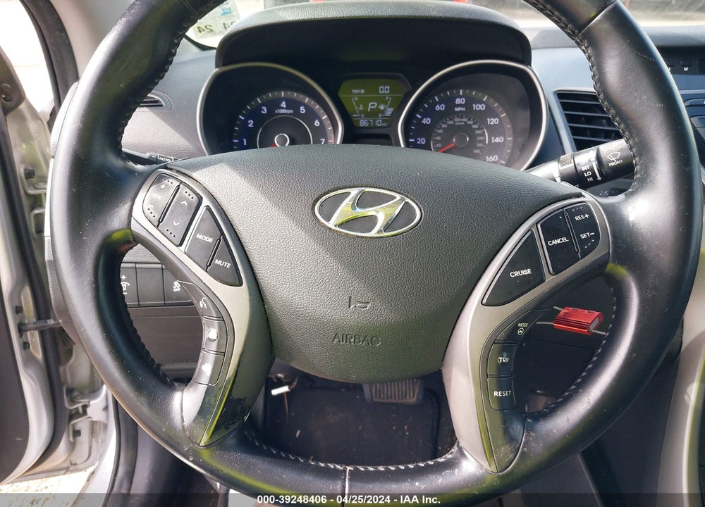 2015 HYUNDAI ELANTRA SE VIN: 5NPDH4AE5FH561141