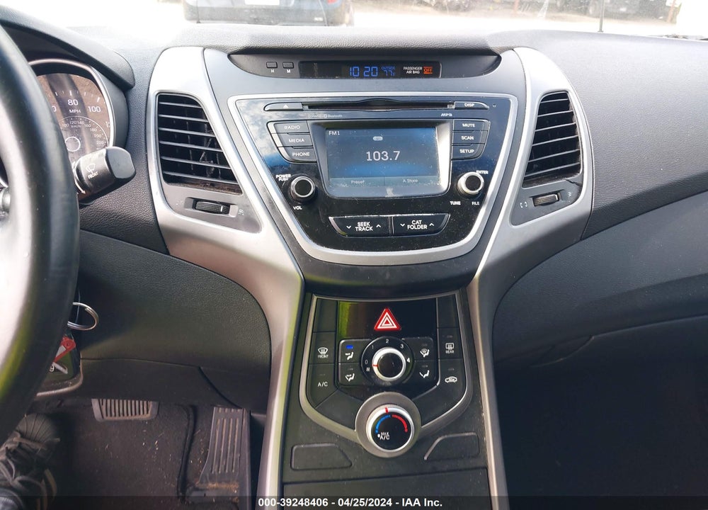 2015 HYUNDAI ELANTRA SE VIN: 5NPDH4AE5FH561141