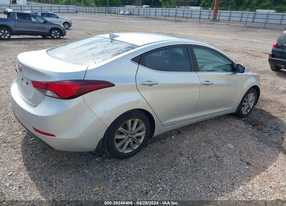 2015 HYUNDAI ELANTRA SE VIN: 5NPDH4AE5FH561141