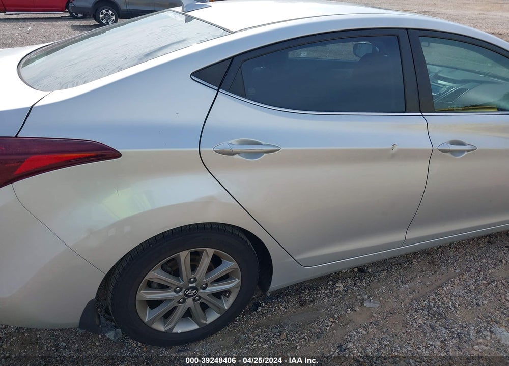 2015 HYUNDAI ELANTRA SE VIN: 5NPDH4AE5FH561141