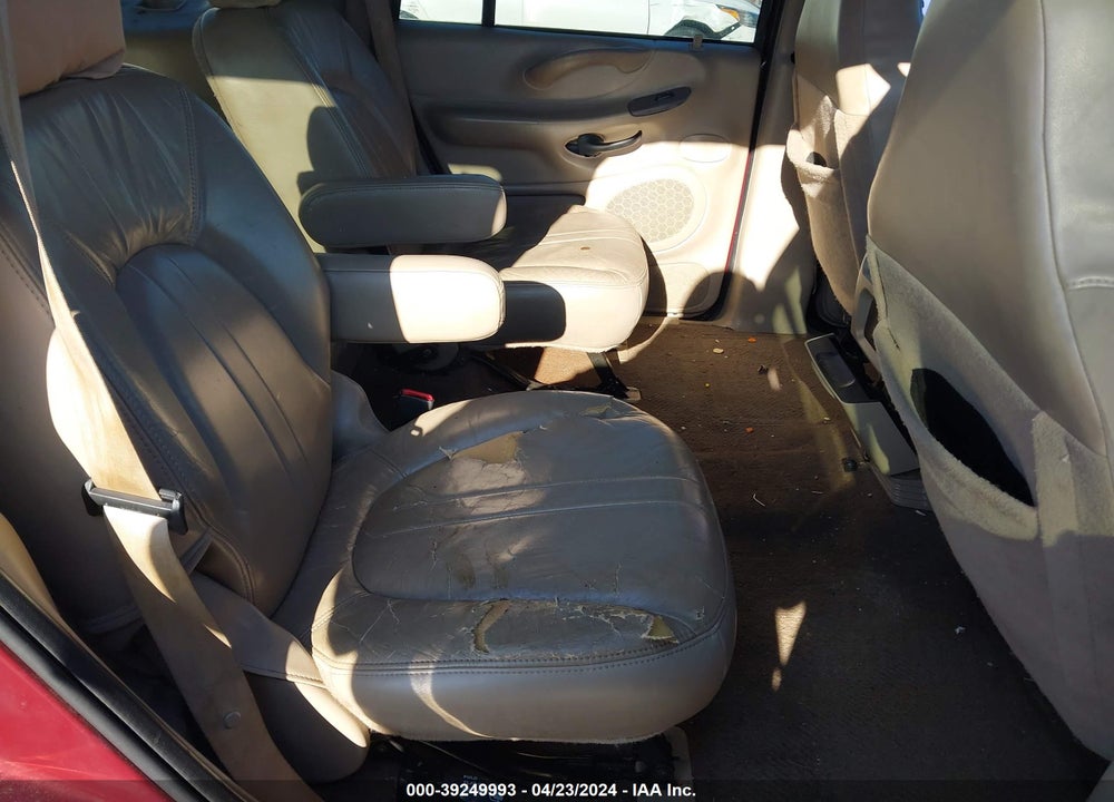 2001 FORD EXPEDITION EDDIE BAUER VIN: 1FMEU17L01LA28988