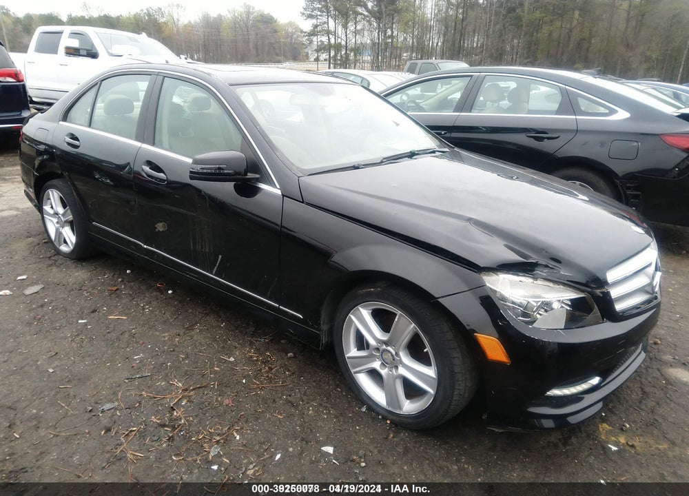 2011 MERCEDES-BENZ C 300 LUXURY/SPORT VIN: WDDGF5EB7BF641320