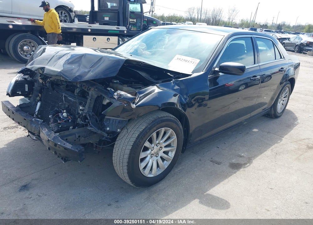 2014 CHRYSLER 300 VIN: 2C3CCAAG2EH272742