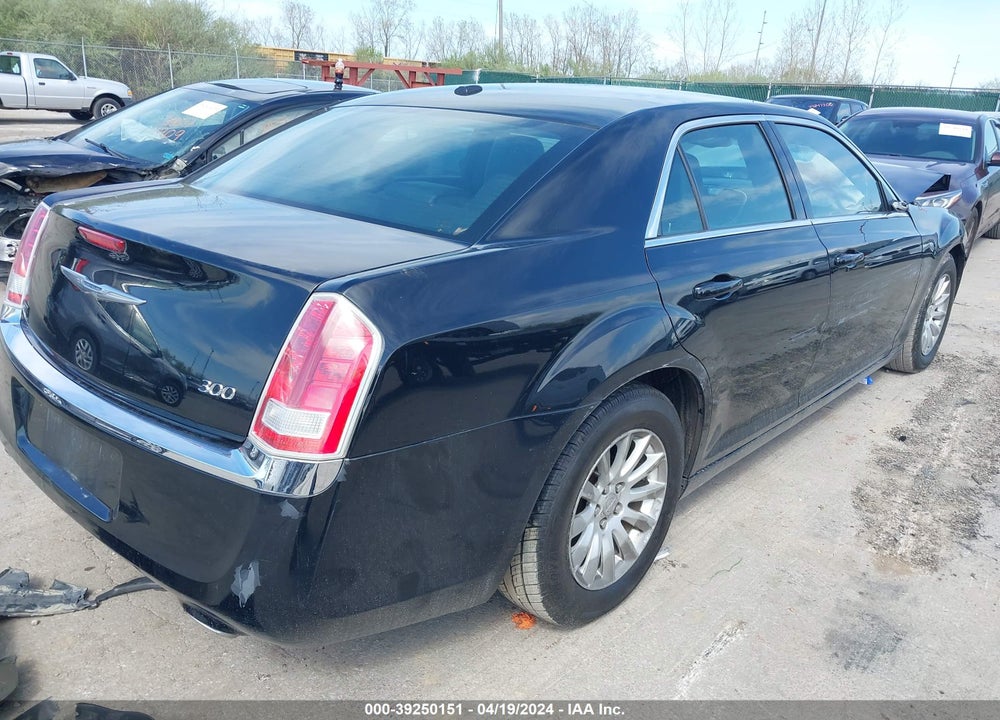 2014 CHRYSLER 300 VIN: 2C3CCAAG2EH272742