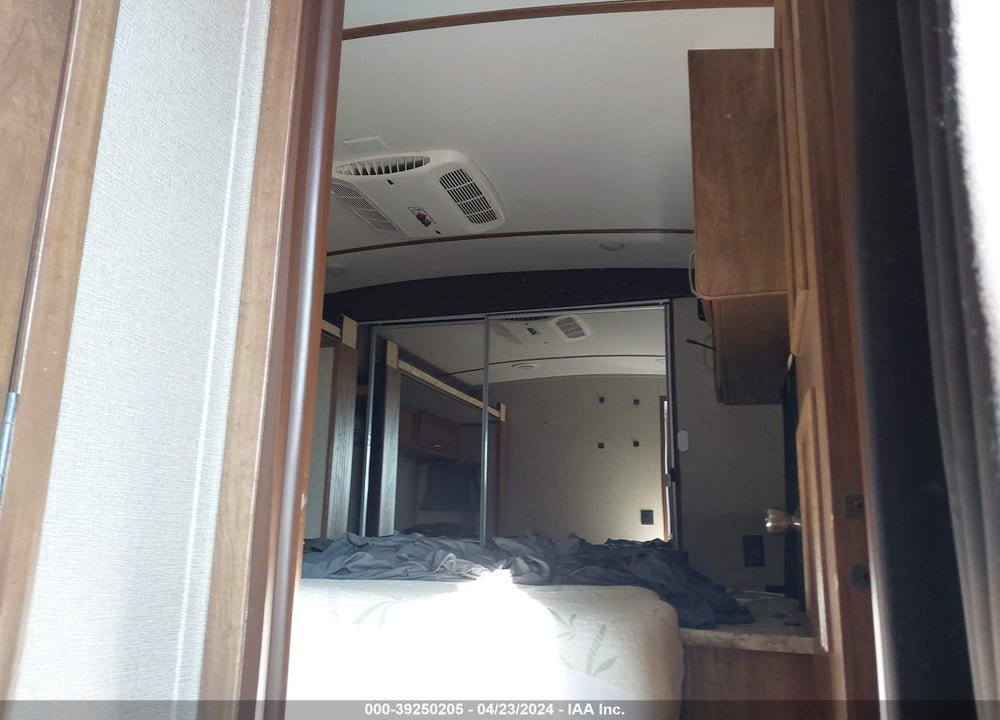 2017 KEYSTONE RV M-334 RE LAREDO VIN: 4YDT33425HV600848