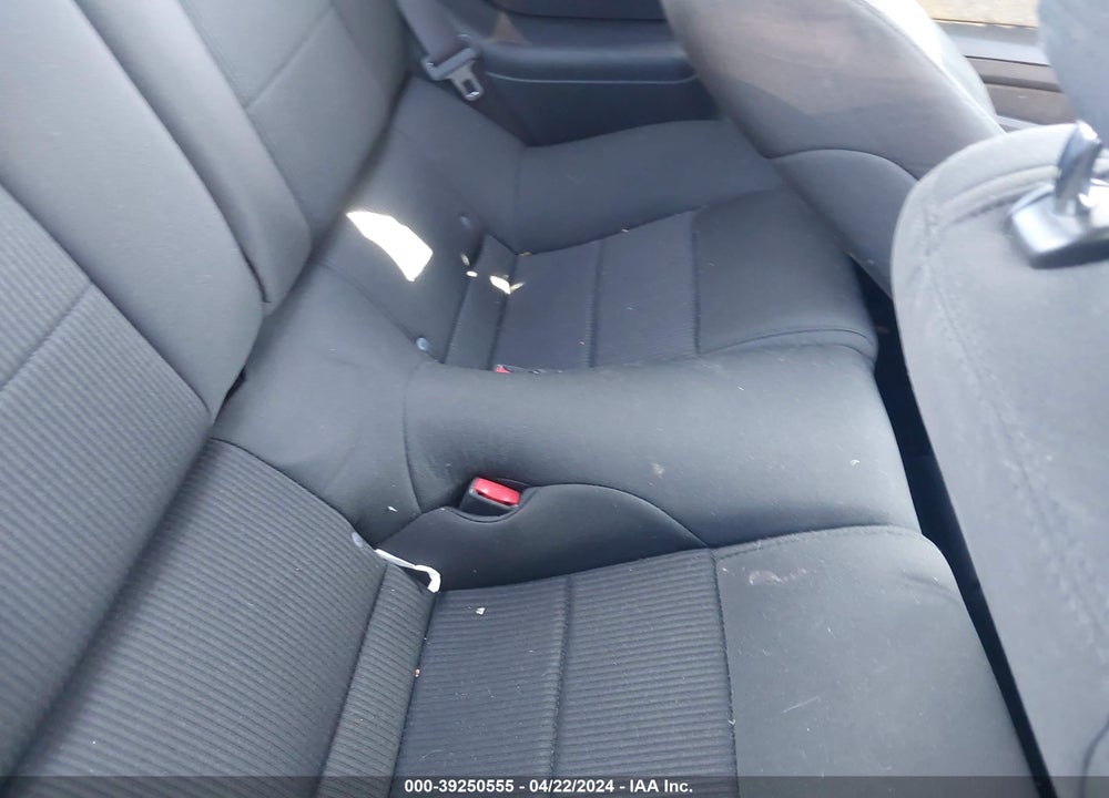 2014 FORD MUSTANG V6 VIN: 1ZVBP8AM4E5280775