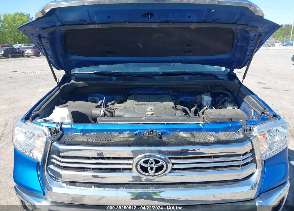 2017 TOYOTA TUNDRA SR5 5.7L V8 VIN: 5TFDY5F10HX667113