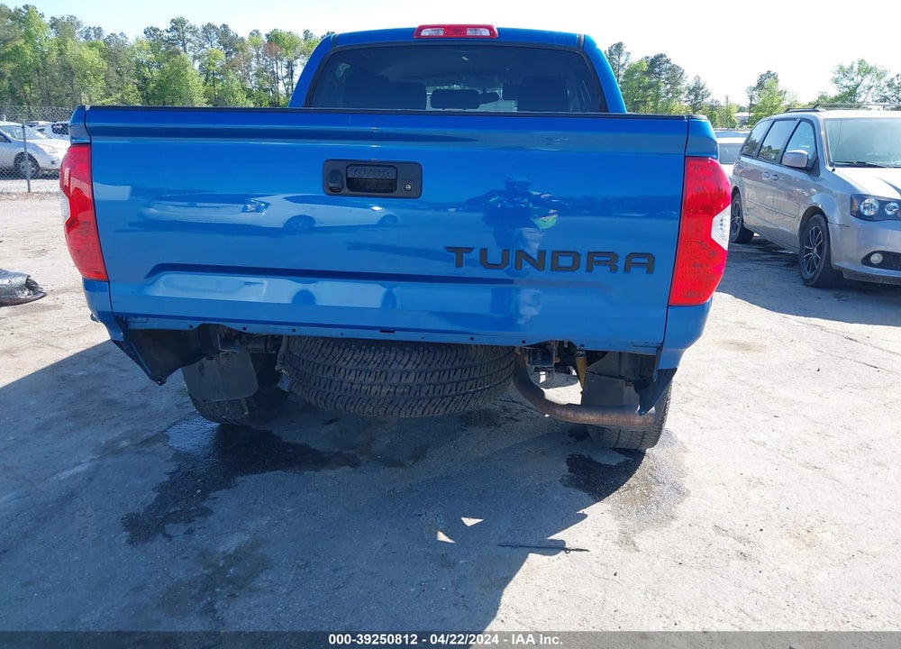 2017 TOYOTA TUNDRA SR5 5.7L V8 VIN: 5TFDY5F10HX667113