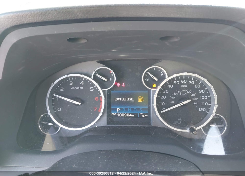 2017 TOYOTA TUNDRA SR5 5.7L V8 VIN: 5TFDY5F10HX667113