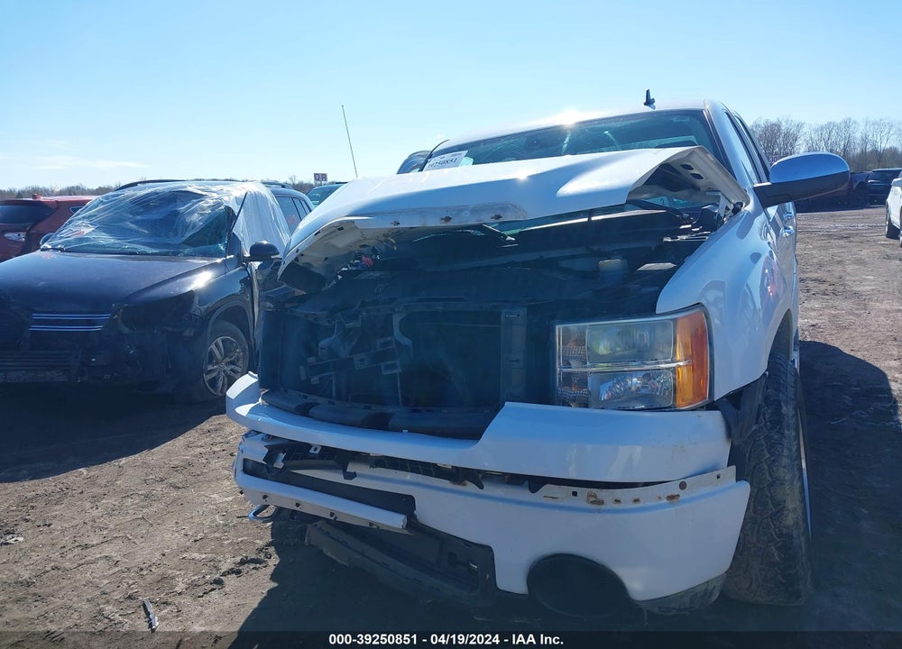2008 GMC SIERRA 1500 VIN: 2GTEK638981318638
