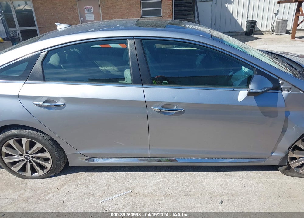 2017 HYUNDAI SONATA VIN: 5NPE34AF3HH567664