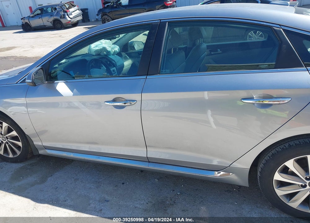 2017 HYUNDAI SONATA VIN: 5NPE34AF3HH567664