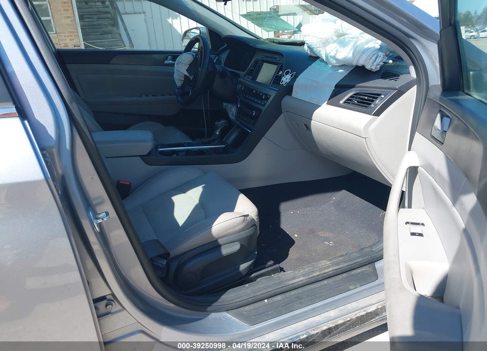 2017 HYUNDAI SONATA VIN: 5NPE34AF3HH567664