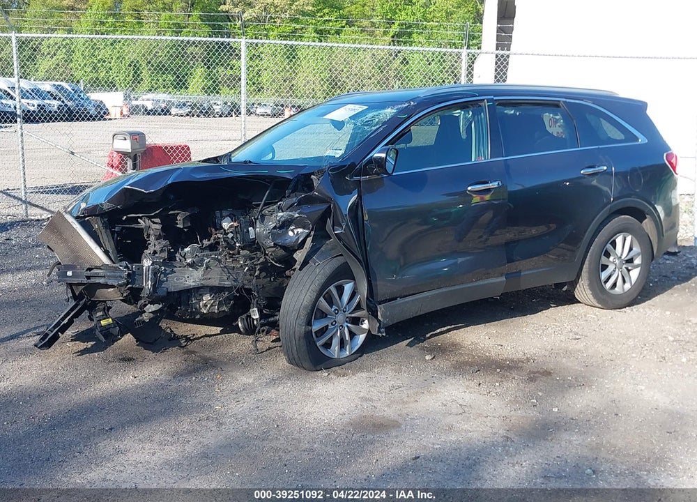 2016 KIA SORENTO 2.4L LX VIN: 5XYPG4A31GG112370
