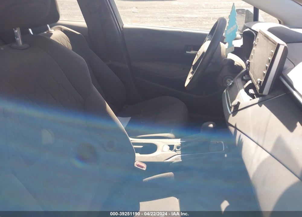 2020 TOYOTA COROLLA LE VIN: JTDEPRAE0LJ040528