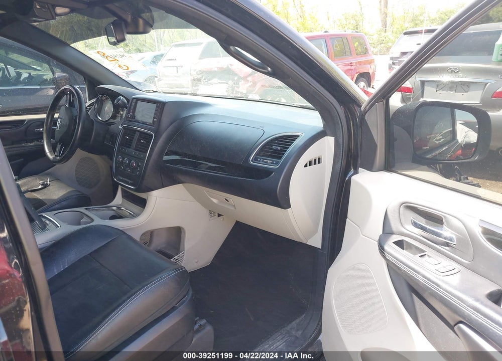 2020 DODGE GRAND CARAVAN VIN: 2C4RDGCG8LR174079