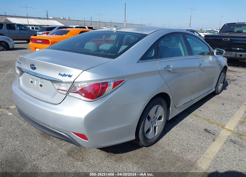 2012 HYUNDAI SONATA HYBRID VIN: KMHEC4A49CA030906