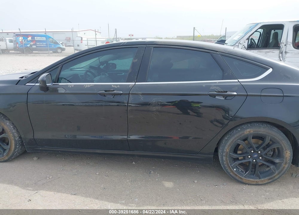 2019 FORD FUSION SE VIN: 3FA6P0HD3KR172660