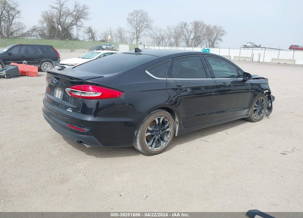2019 FORD FUSION SE VIN: 3FA6P0HD3KR172660