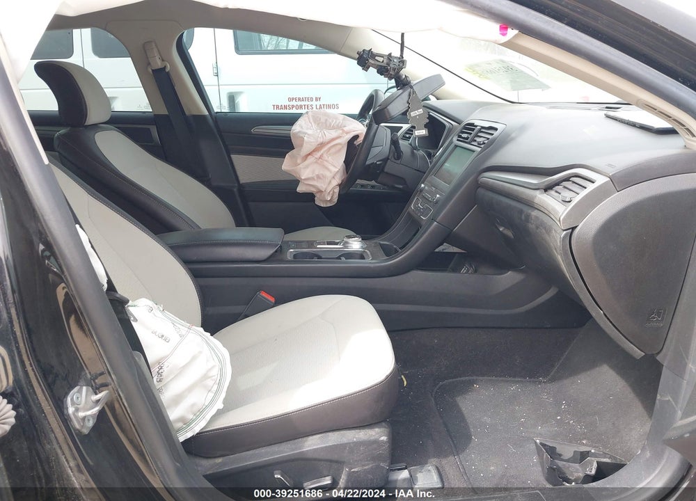 2019 FORD FUSION SE VIN: 3FA6P0HD3KR172660