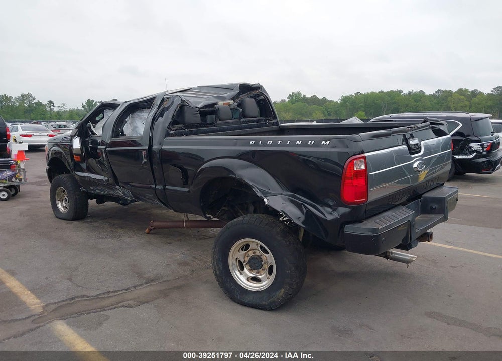 2015 FORD F-350 LARIAT VIN: 1FT8W3B69FEA92130