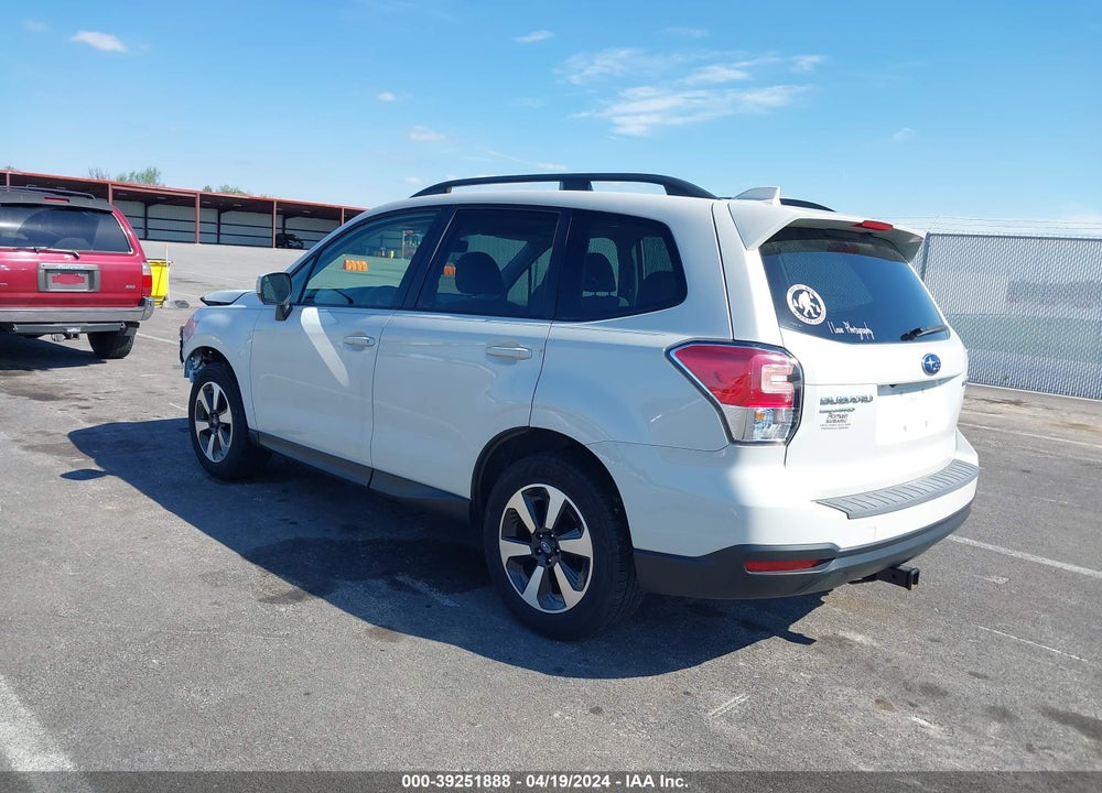 2018 SUBARU FORESTER 2.5I PREMIUM VIN: JF2SJAEC3JH557858