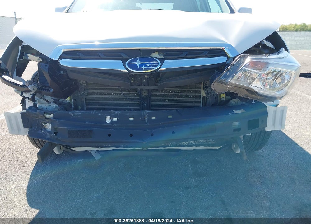 2018 SUBARU FORESTER 2.5I PREMIUM VIN: JF2SJAEC3JH557858