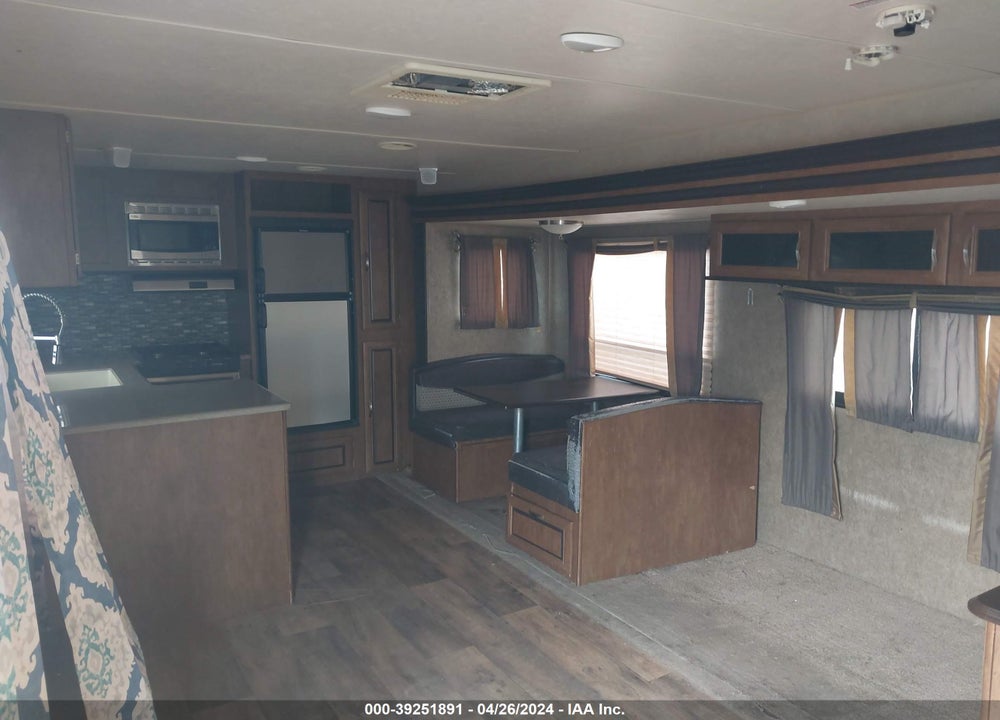 2015 FOREST RIVER SALEM 27RKSS VIN: 4X4TSMC29GA317009