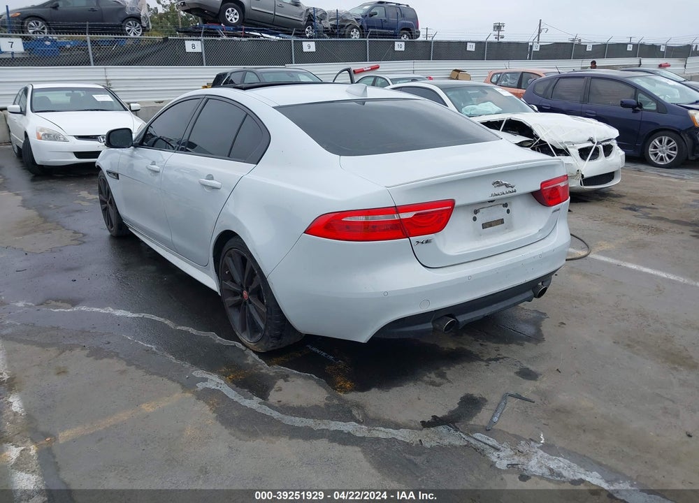 2017 JAGUAR XE 35T R-SPORT VIN: SAJAF4BV4HA968077