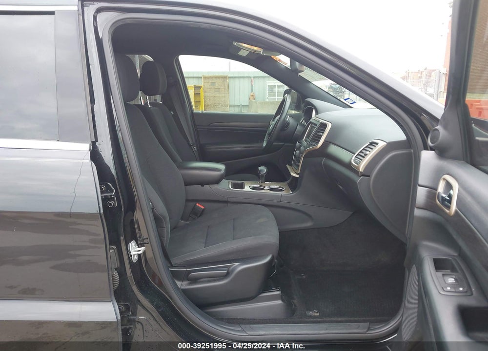 2015 JEEP GRAND CHEROKEE LAREDO VIN: 1C4RJEAG2FC646600