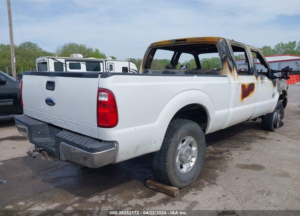 2011 FORD F-250 LARIAT VIN: 1FT7W2BT8BEA84414
