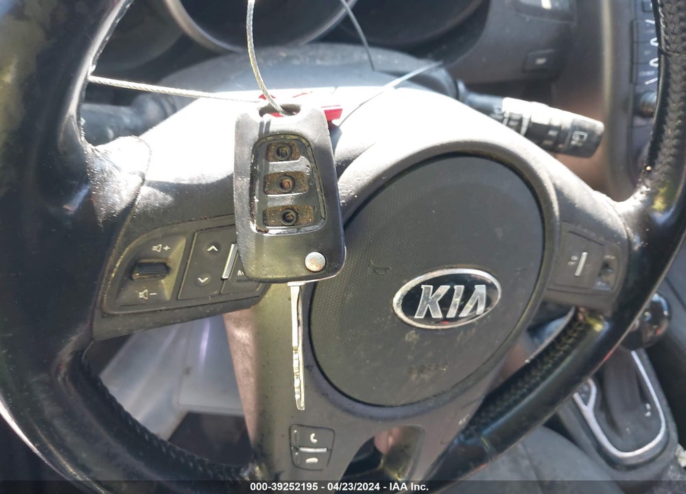 2013 KIA SOUL VIN: KNDJT2A64D7527658