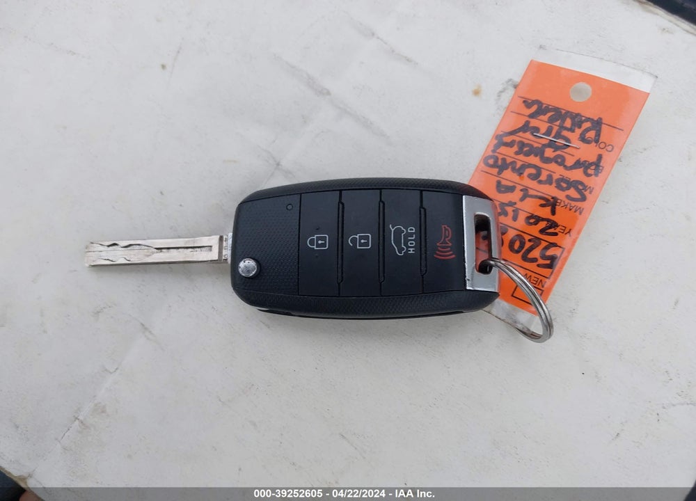 2015 KIA SORENTO LX VIN: 5XYKT3A63FG598656