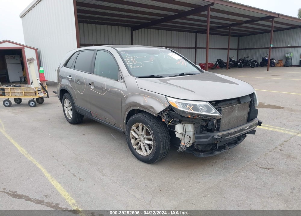 2015 KIA SORENTO LX VIN: 5XYKT3A63FG598656