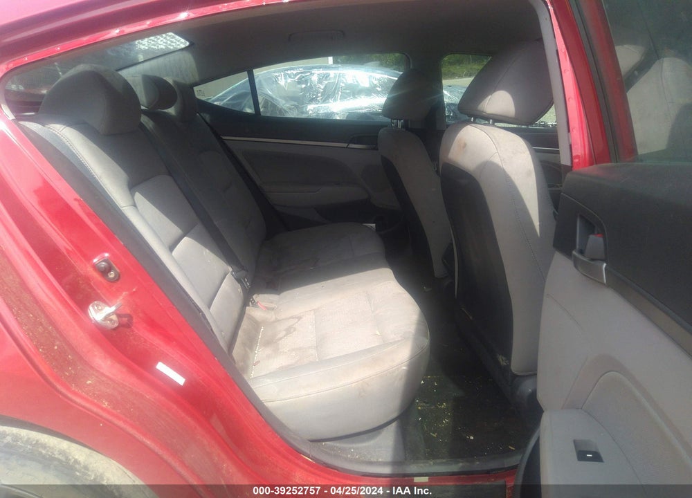 2017 HYUNDAI ELANTRA SE VIN: KMHD84LF1HU401641