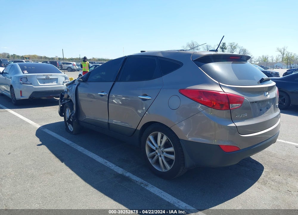2011 HYUNDAI TUCSON LIMITED VIN: KM8JUCAC1BU227031