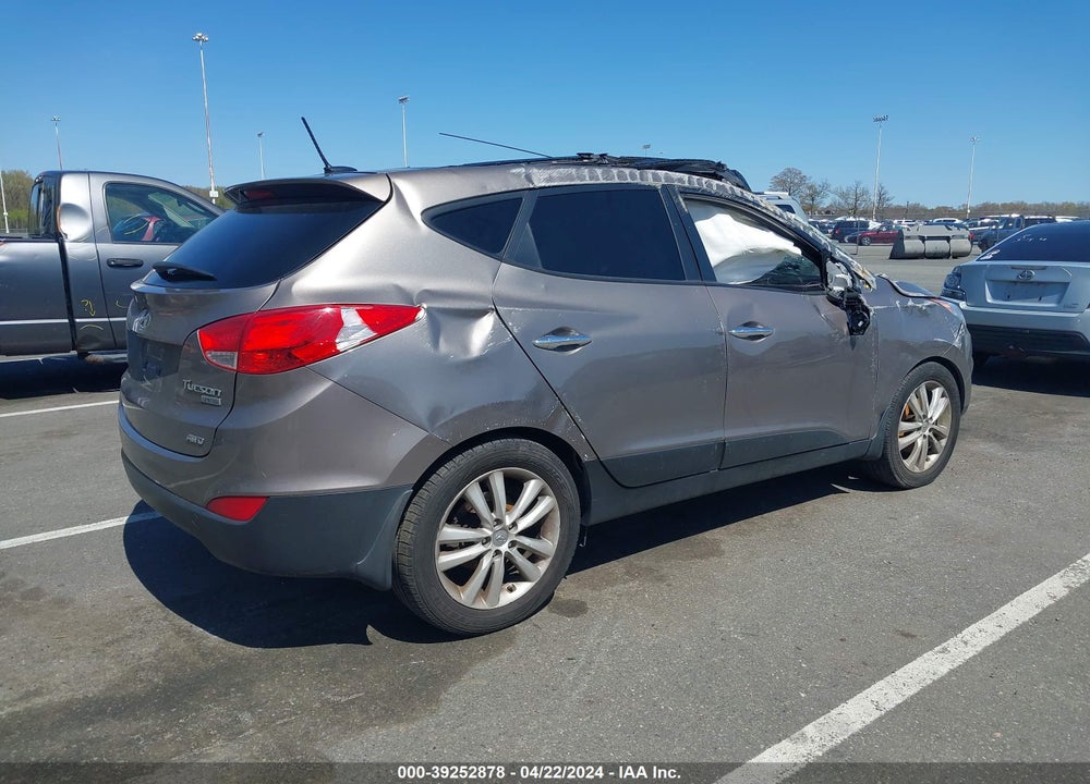 2011 HYUNDAI TUCSON LIMITED VIN: KM8JUCAC1BU227031
