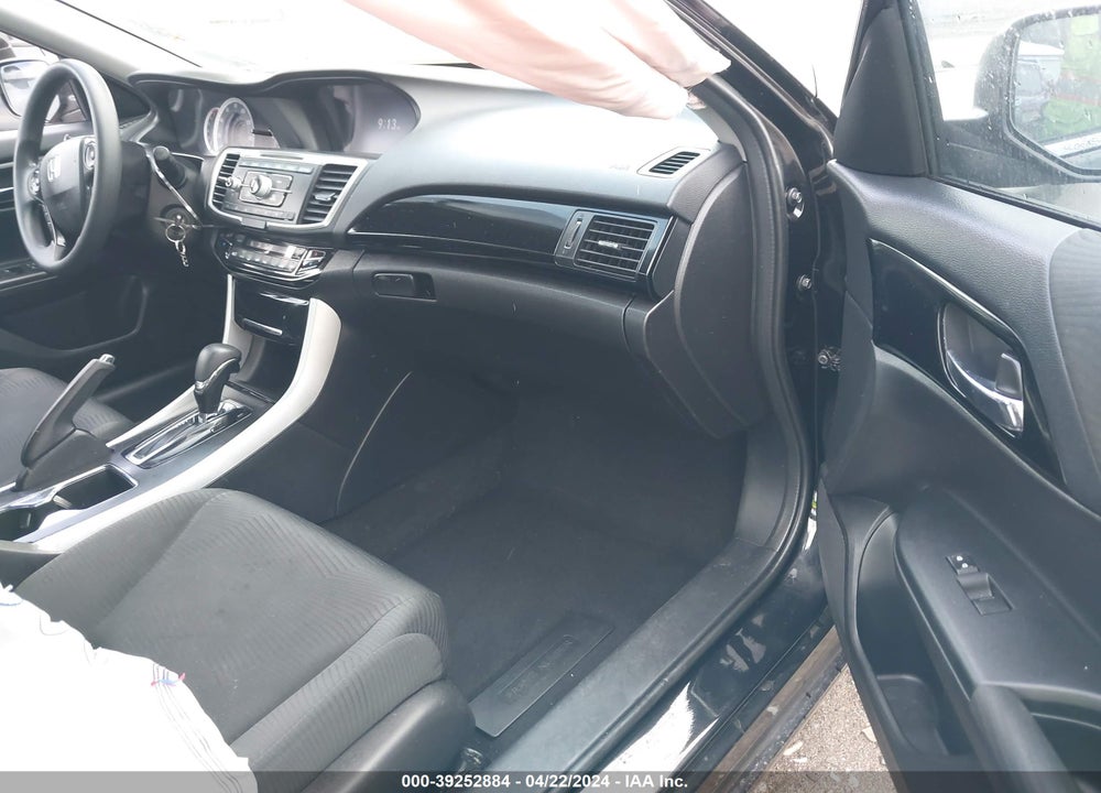 2017 HONDA ACCORD VIN: 1HGCR2F31HA259104