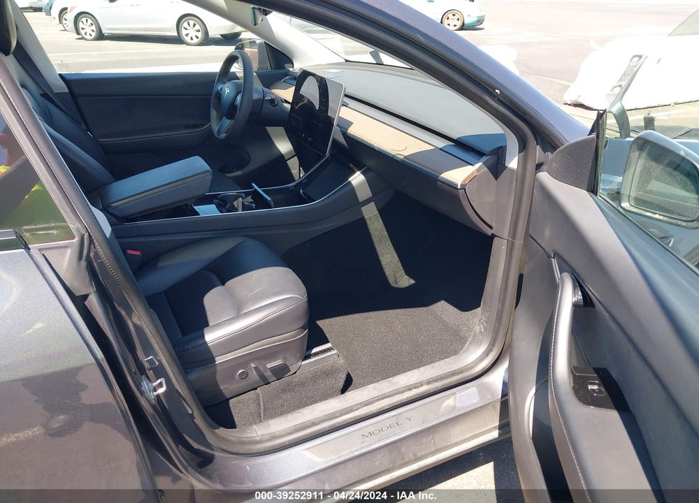 2021 TESLA MODEL Y LONG RANGE DUAL MOTOR ALL-WHEEL DRIVE VIN: 5YJYGDEE5MF086150