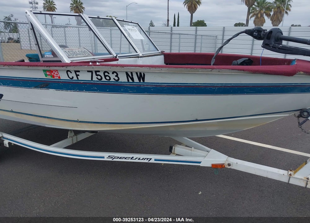 1996 SPECTRUM BOAT AND TRAILER VIN: BFFP52VGH596