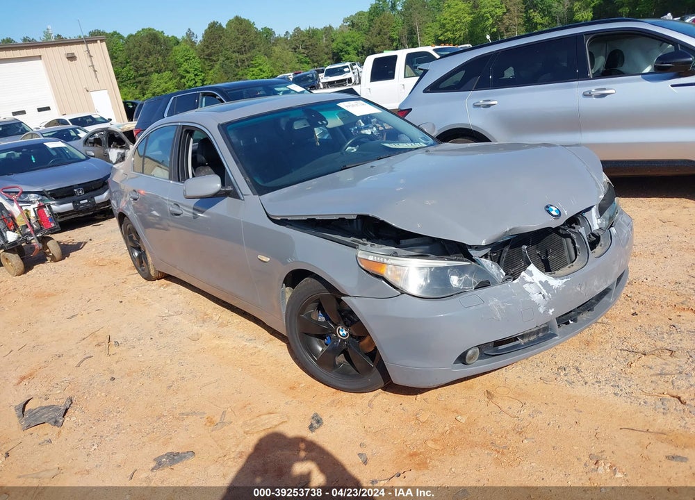 2007 BMW 525I VIN: WBANE53567CW64692