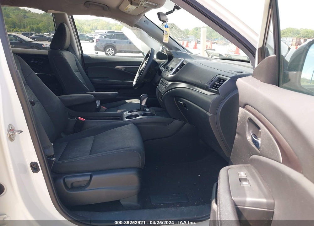 2018 HONDA RIDGELINE SPORT VIN: 5FPYK3F17JB003888